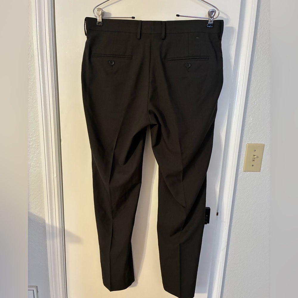 Haggar Men's Size 33/30 Slim Fit Dress Pants - Picture 5 of 8
